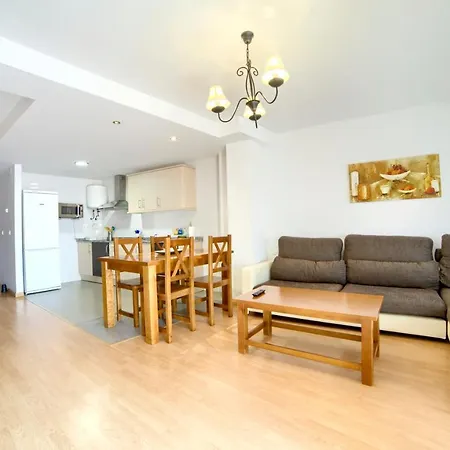 With 2 Bedrooms In With Wifi