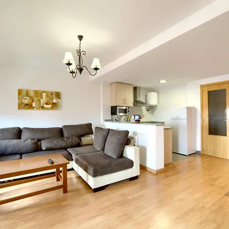 With 2 Bedrooms In With Wifi