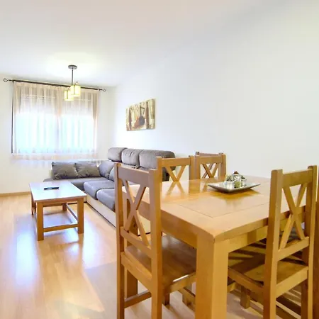 Apartmán With 2 Bedrooms In With Wifi Gúdar