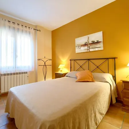 Apartmán With 2 Bedrooms In With Wifi Gúdar